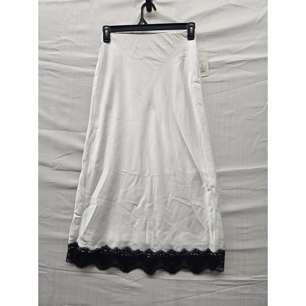 A New Day Cream Satin Lace Hem Midi Slip Skirt XS Ivory Black 018051915 NEW
